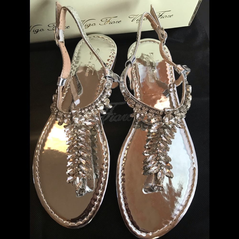 VIGO FIORE SILVER RHINESTONES THONG SANDALS